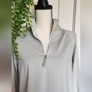 LNWOT Women's grey pullover active jacket, size Medium. By Devon and Jones.